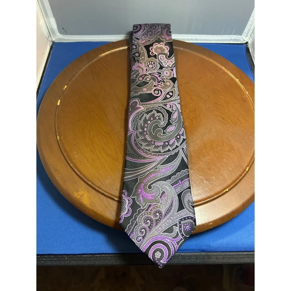 Croft & Barrow Purple Men's 100% Silk Tie Paisley Necktie